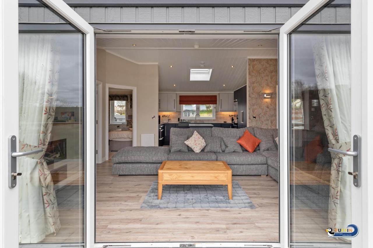 Valley View Lodge - Luxury Lodge, Hot Tub, Close To Beach Penally Exterior photo